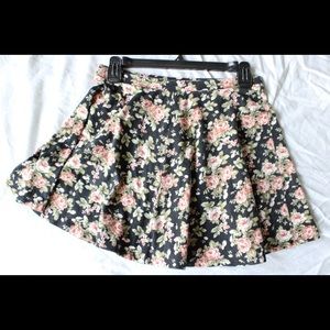 Vintage floral print skirt by Forever 21